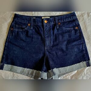 Nwot ladies shorts sz 6